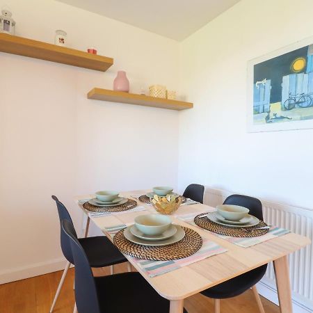 Flat 19 By The Beach Харуич Екстериор снимка